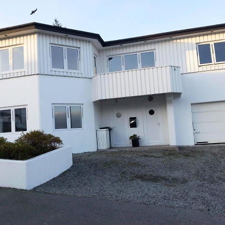 Modern Apartment Near The Centre Of Torshavn Exterior photo